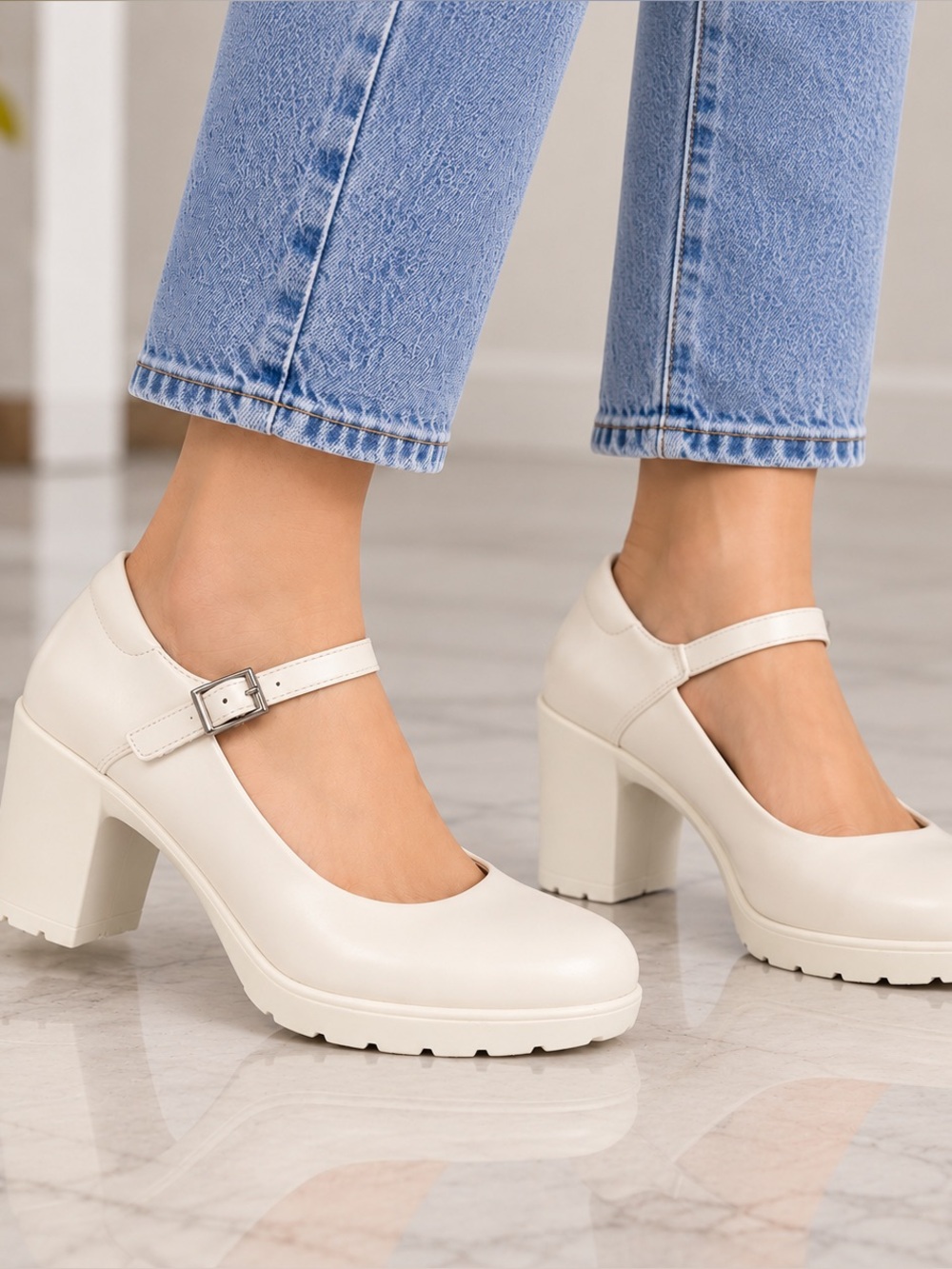 Dream Pairs White Cream Platform Mary Jane Chunky Wedding Heels Size 6